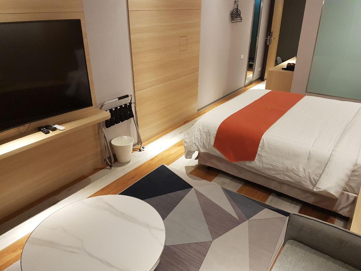 Bentley Hotel Trung Lịch Ngoại thất bức ảnh