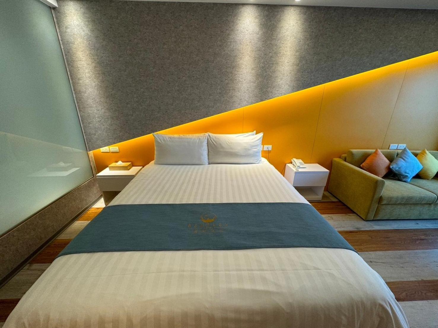 Bentley Hotel Trung Lịch Ngoại thất bức ảnh